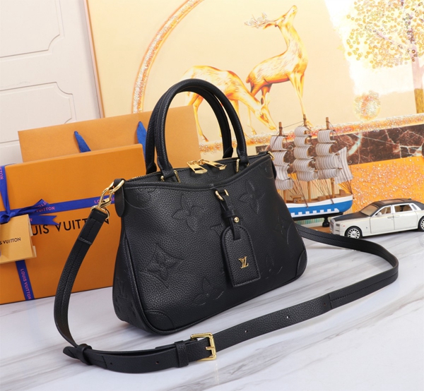 ルイヴィトンバッグ背面デザイン